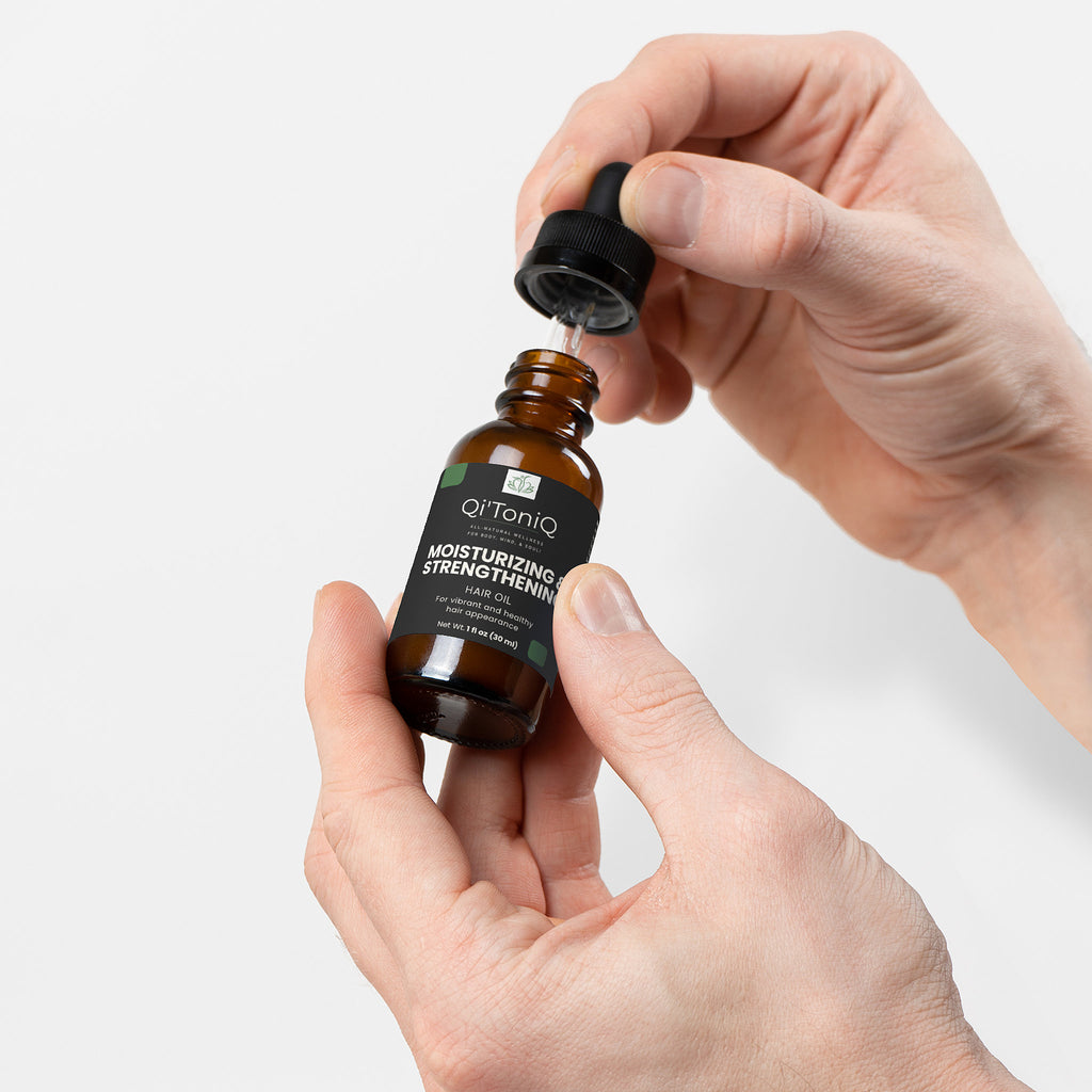 Moisturizing and Strengthening Hair Oil